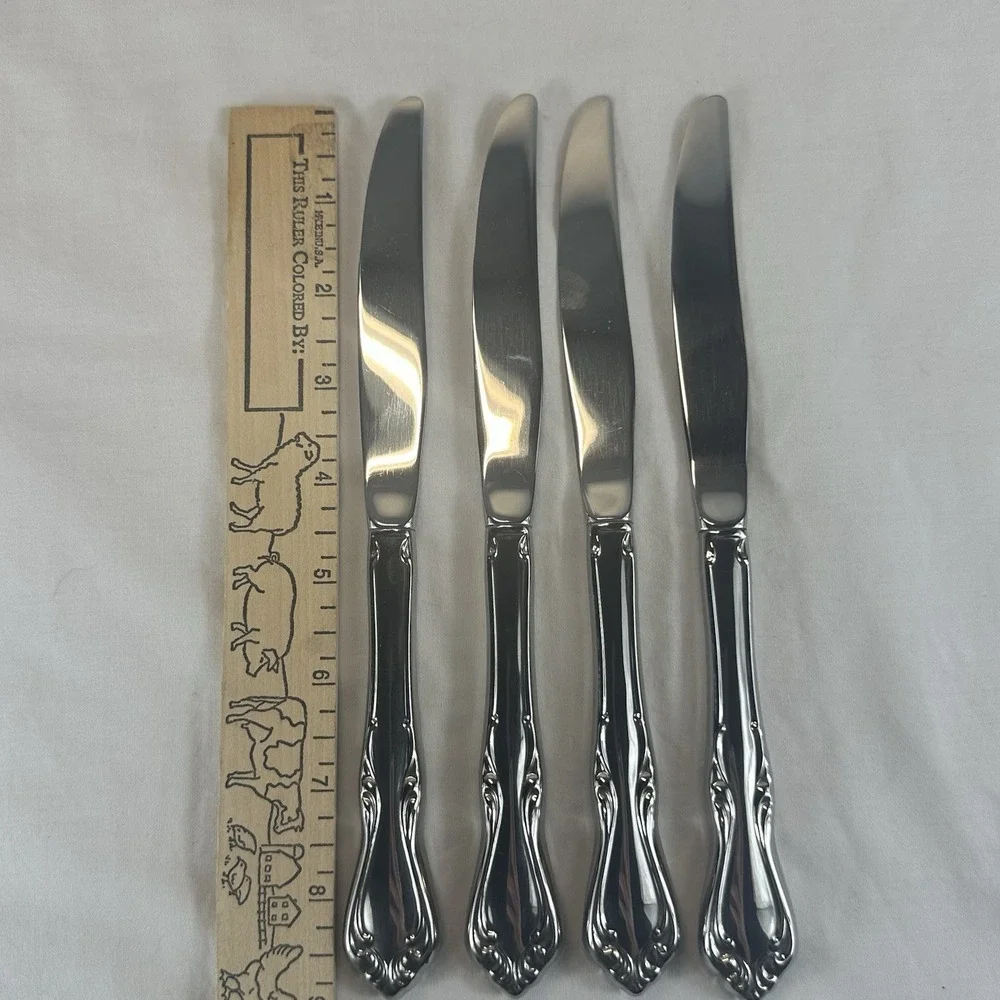 LOT OF 4 WM. A. ROGERS ONEIDA STAINLESS *SUTTON‎ PLACE*  Dinner Knife Excellent